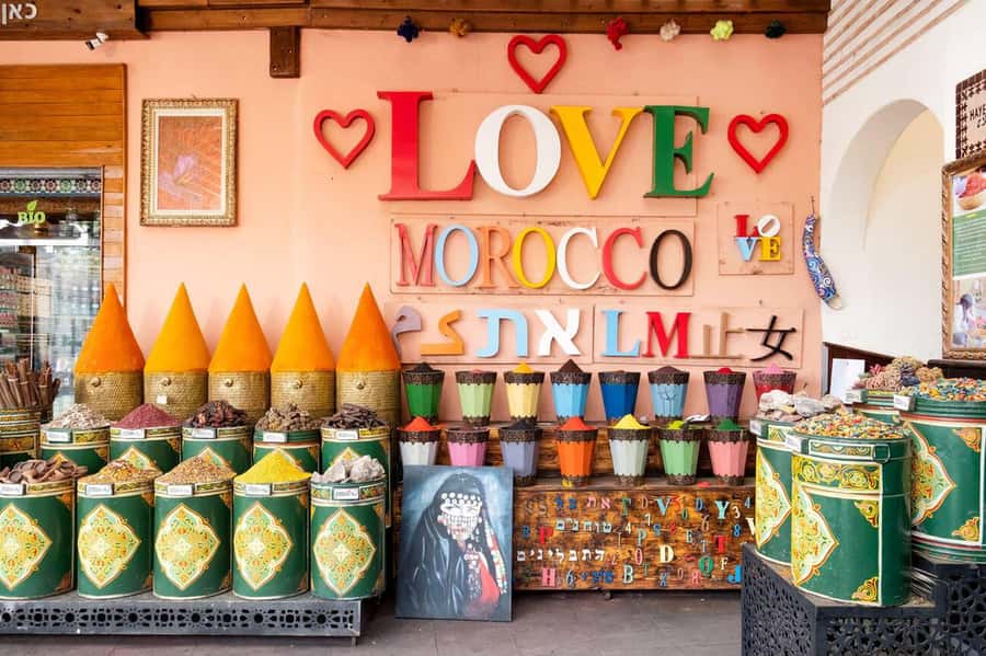Marrakech: 3-Hour Monuments, Souks & Old Medina Walking Tour - Starting in Djemaa el-Fna: the meeting point that actually works