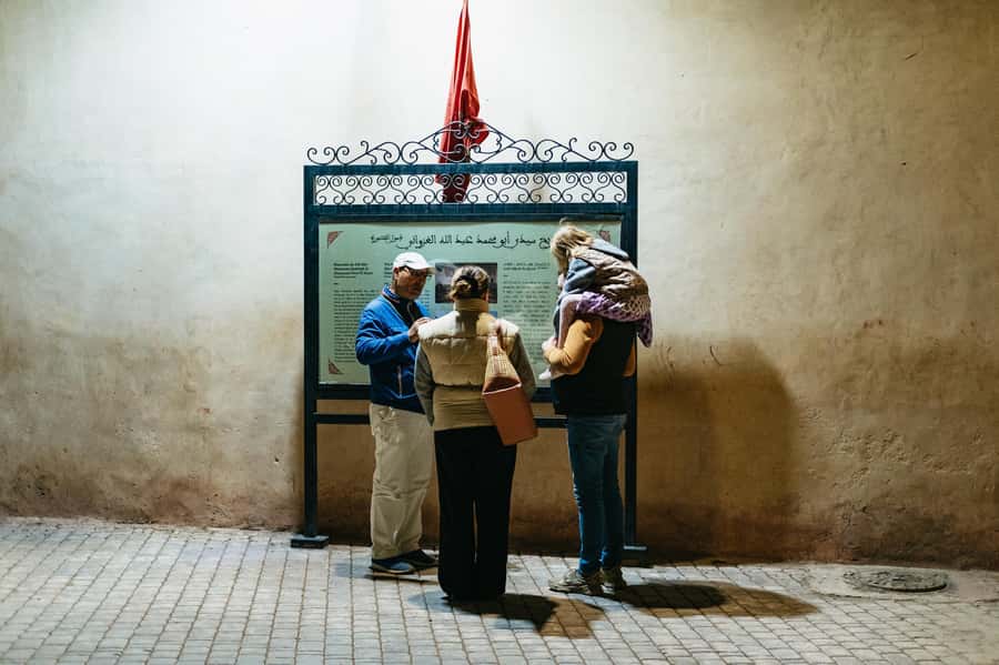Marrakech: Medina by Night Walking Tour with Moroccan Tea - Shopping for Souvenirs Without Losing Your Head