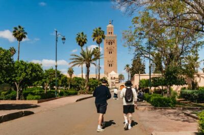 Marrakech: Saadian Tombs & Bahia Palace, Medina Guided Tour - Café de France Meeting Point: Your First Easy Win in the Medina