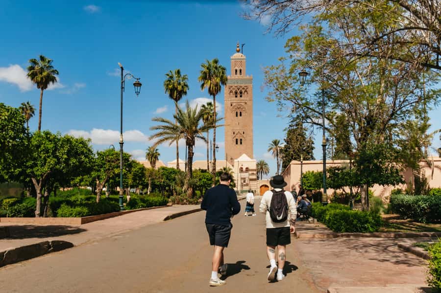 Marrakech: Saadian Tombs & Bahia Palace, Medina Guided Tour - Café de France Meeting Point: Your First Easy Win in the Medina