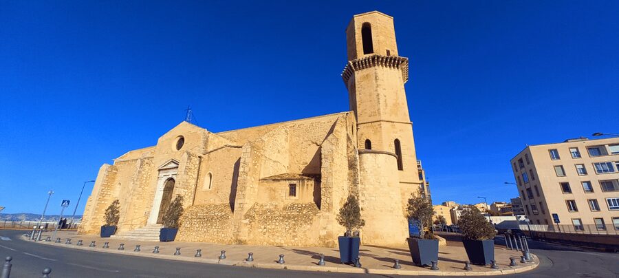 Marseille: Essential Guided Walking Tour of the City - How long is 150 minutes, really? Pace, distance, and comfort