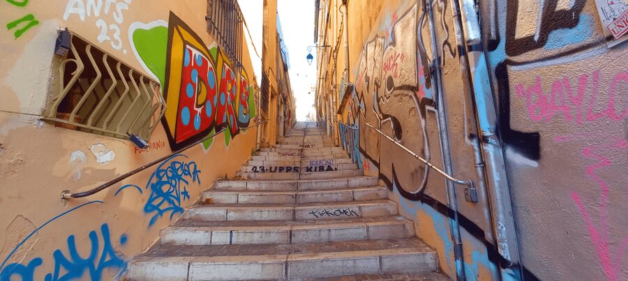 Marseille: Half-Day City Highlights Guided Walking Tour - Who should book this walk with Charles?