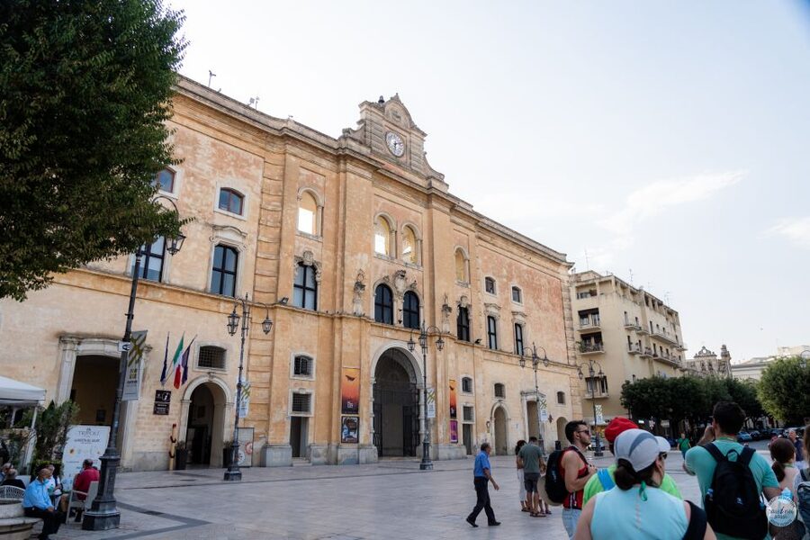 Matera Walking Tour with Casa Grotta & Rock Church Entry - Piazza Vittorio Veneto to Civita: the city reveals its logic