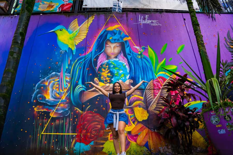 Medellín: Comuna 13 Tour with Snacks And Your Own Graffiti - What Makes This Tour Worth Your Time