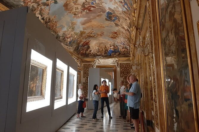 Medici Legends & Renaissance Wonders: Florence Small Group Tour - Managing Expectations: When the Medici Lens Feels Broad