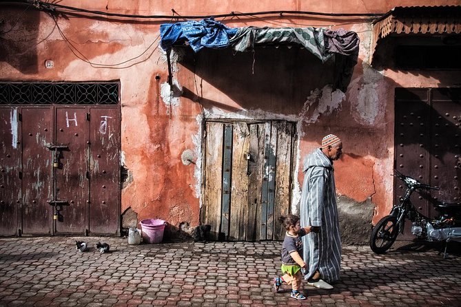 Medina of Marrakech Walking Tour - Pickup, mobile ticket, and finding your meeting spot