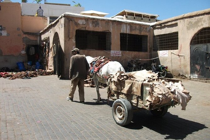 Medina Walking Tour Secrets - Mouassine fountain and the Foundouks: a calmer break from the busy core