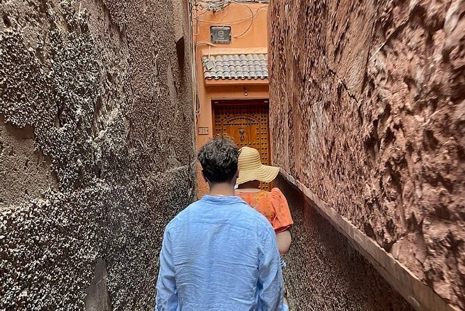 Medina Walking Tour Secrets - Medersa Ben Youssef: 16th-century study-school architecture (and extra tickets)