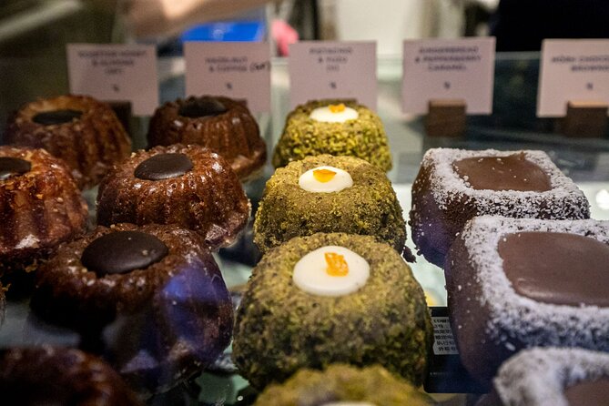 Melbourne Foodie Discovery Walking Tour - Collins Street: a prestigious stroll that changes the mood