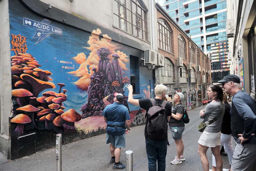 Melbourne: Street Art Walking Tour with a Street Artist - The walking route: hidden CBD treasures plus a short reset