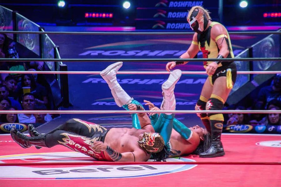 Mexico City: Lucha Libre Show, Walking Tour & Tequila - The historic center walk: where lucha gets explained in real streets