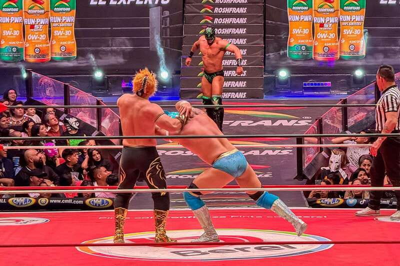 Mexico City: Lucha Libre Show, Walking Tour & Tequila - Arena México vs Arena Coliseo: getting there without stress