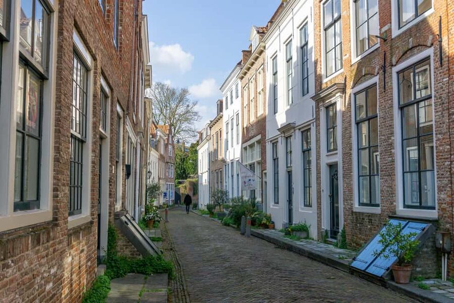 Middelburg: Guided City Walking Tour - Merchant-House Alleys: Where Middelburg Gets Personal