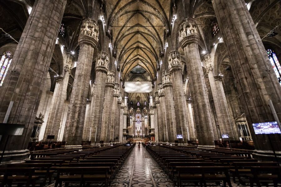 Milan: City Highlights Walking Tour with The Last Supper - Duomo interior: seeing Gothic grandeur with context