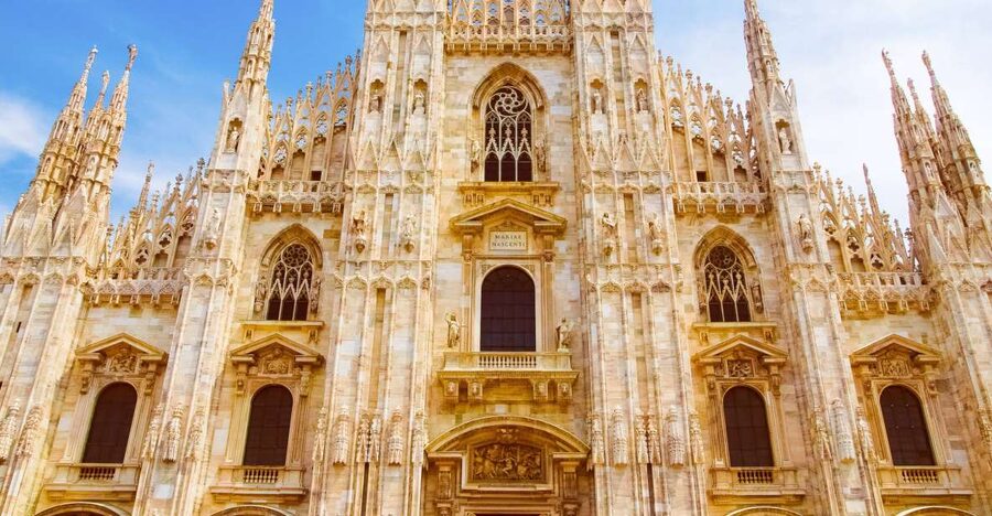 Milan: Guided Walking Tour with Last Supper Skip-the-Line - Santa Maria delle Grazie: more than a door to the painting