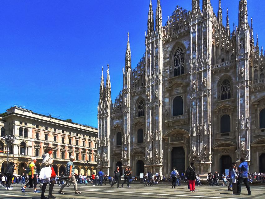 Milan: Skip-the-Line Guided Walk and "The Last Supper" - Milan Starts Here: Galleria Vittorio Emanuele II and the Easy Meeting Point