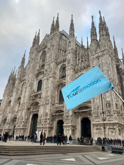 Milan: Skip-the-Line Guided Walk and "The Last Supper" - Duomo Square in Focus: What You’ll Notice Even Without Entering