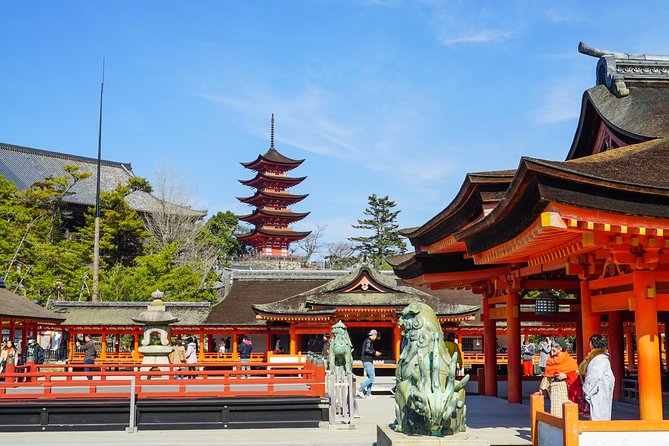 Miyajima Half-day Trip Historical Walking Tour - The Otorii and Itsukushima coast walk: where your camera should be ready