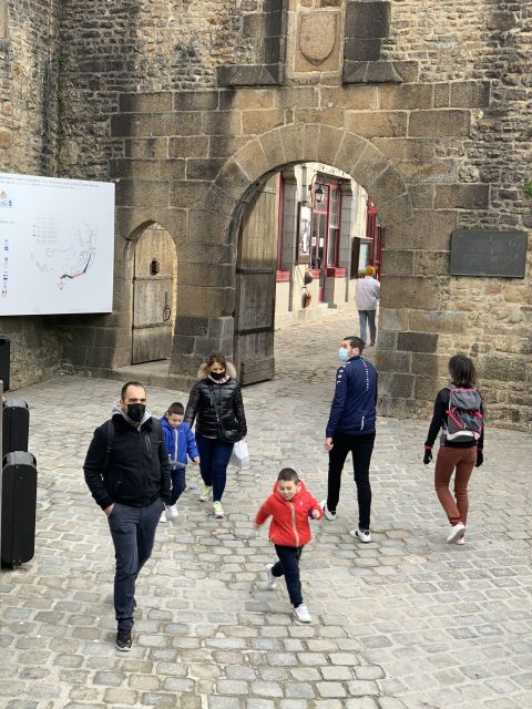 Mont Saint Michel: Walking Tour & Optional Abbey Ticket - How the guides shape the whole experience