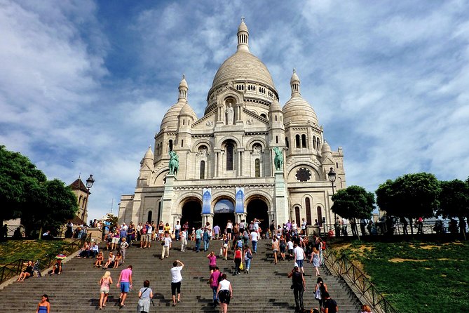 Montmartre Hidden Gems and Scenic Highlights Walking Tour - Old Streets and Bohemian Montmartre: Why This Hill Became a Magnet