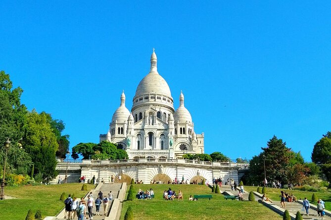 Montmartre Hill French Gourmet Food and Wine Tasting Walking Tour - Montmartre as a Food Route, Not a Checklist