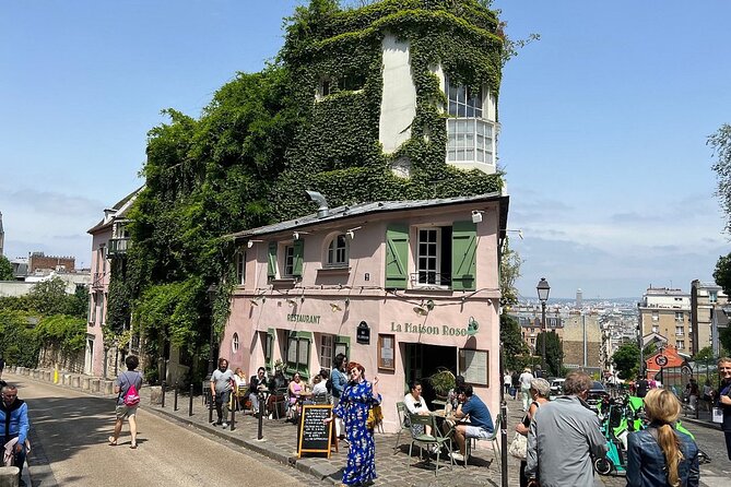 Montmartre Hill French Gourmet Food and Wine Tasting Walking Tour - Picasso-Era Montmartre, Then Le Mur des Je t’aime