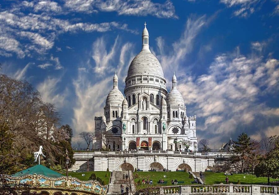 Montmartre Walking Tour with a Local Guide - Montmartre Works Best When You Walk It