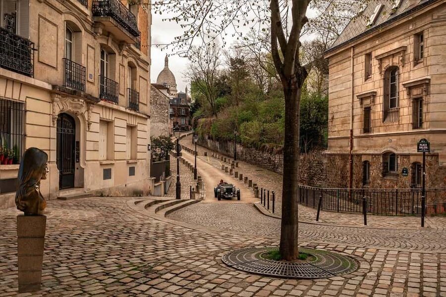 Montmartre Walking Tour with a Local Guide - What You Should Plan For (Food, Hills, and Comfort)