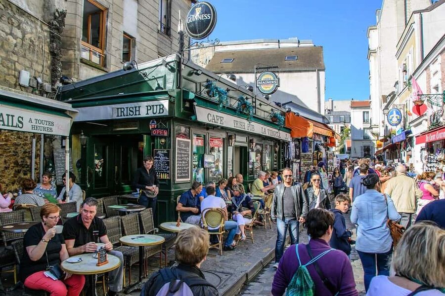 Montmartre Walking Tour with a Local Guide - Place du Tertre: The Painter Square Moment