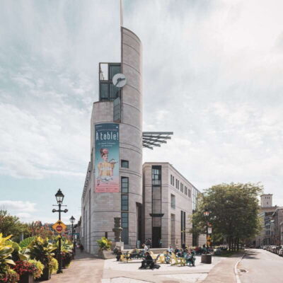 Montreal: Old Montreal Guided Walking Tour - Meeting at Place d’Armes: simple start, easy found