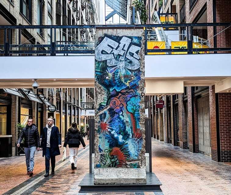 Montreal: RESO Underground City and Downtown Walking Tour - The printed recommendations: your take-home cheat sheet