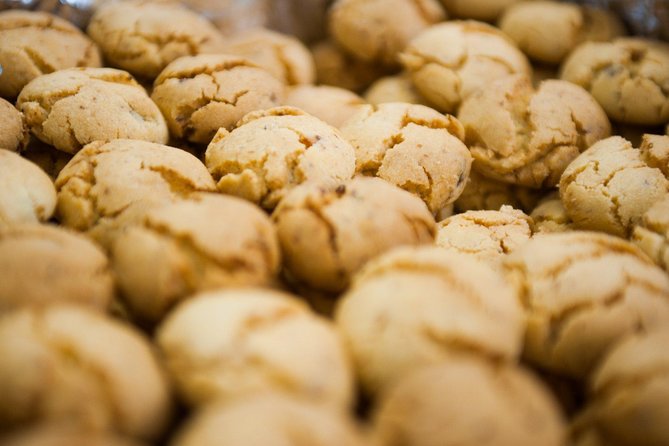 Morning Casablanca: The Medina and Beyond Cultural Walking Tour - Bakery stop in Habous: bread tasting, mint tea, and the pastilla tip