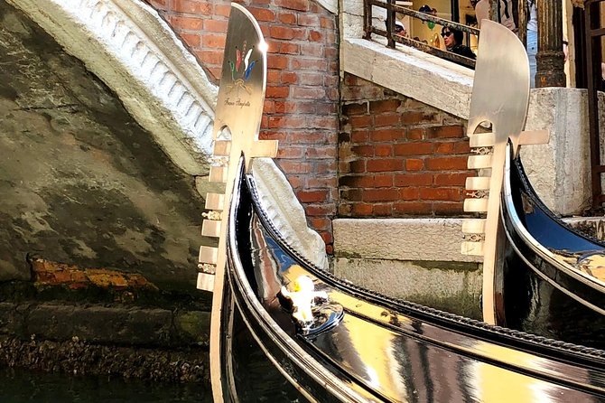 Morning Walking Tour of Venice with Gondola Ride - Santa Maria della Salute, La Fenice, and Saints John and Paul
