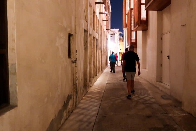 Muharraq Cultural Walking Tour - Old houses, art, and the poetry of Muharraq