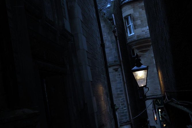 Multi-Sensory Night Walking Tour with Haunted Vaults in Edinburgh - What you’re actually walking through: the “documented haunting” vibe