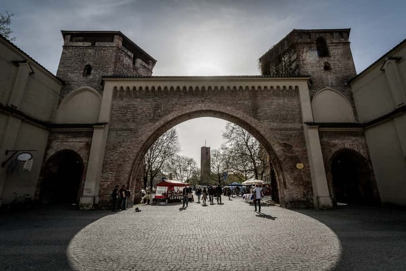 Munich: Raven Black Witches and Executioners Walking Tour - Quick hits on the Raven Black Witches tour