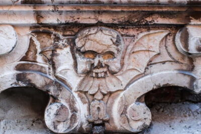 Munich: Raven Black Witches and Executioners Walking Tour - Finding the start at Frauenkirche (and why it sets the tone)