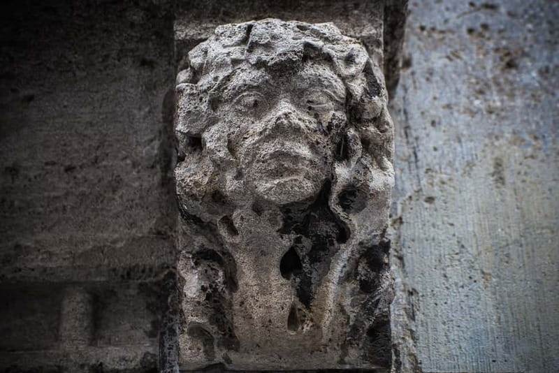 Munich: Raven Black Witches and Executioners Walking Tour - Angers quarter and Hofstatt: when the stories point to specific neighborhood references