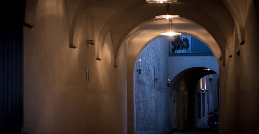 Munich: Raven Black Witches and Executioners Walking Tour - What you’ll see as you move from Frauenkirche to Sendlinger Tor