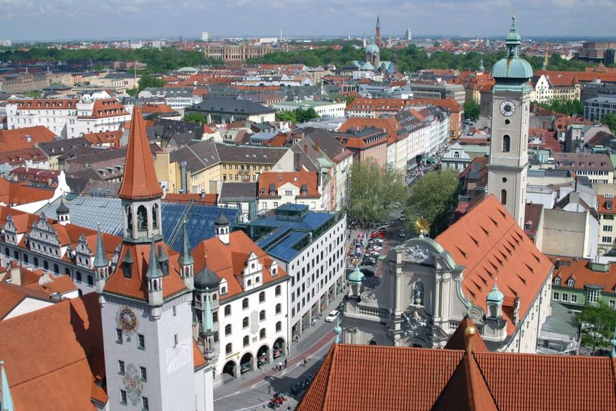 Munich: Walking Tour Old Town and Viktualienmarkt - Maximilianstraße, Bavarian State Opera, and the luxury-to-royalty contrast