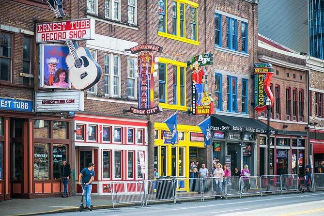 Music City Food, Drink, Sightseeing Walking Tour along Broadway - Southern Sweets Start the Tour (and They’re Not Random)