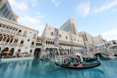 Must-See Spots Vegas Strip Walking Tour - Starting at Palazzo: Venetian grandeur plus easy “first day” wins