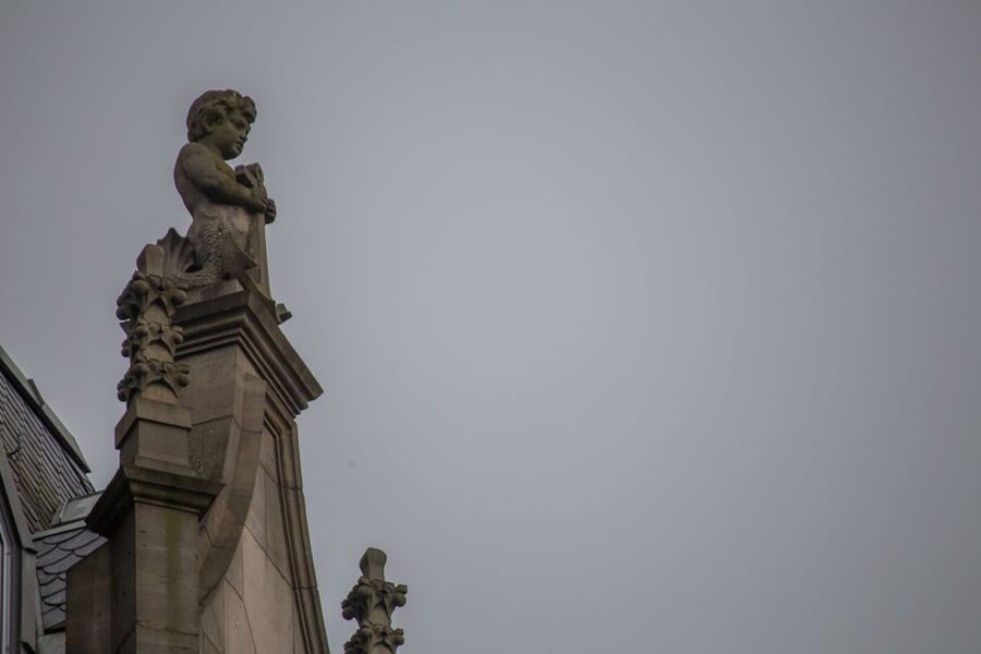 Mystical Hamburg - Walking Tour in German - Reading the cityscape: signs, symbols, and what to look for