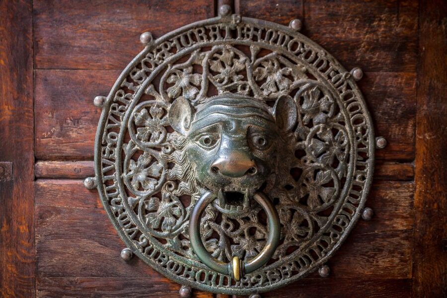 Mystical Hamburg - Walking Tour in German - Who should book this German walking tour