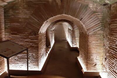 Naples: City Center Walking Tour with Underground Naples - Spaccanapoli and the old-street feel: why this walking intro matters