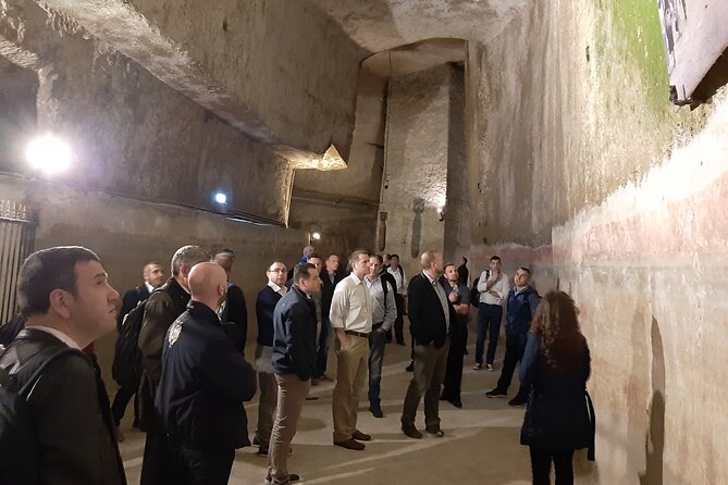 Naples: City Center Walking Tour with Underground Naples - Guides, questions, and the small-group advantage (when you stay near the front)