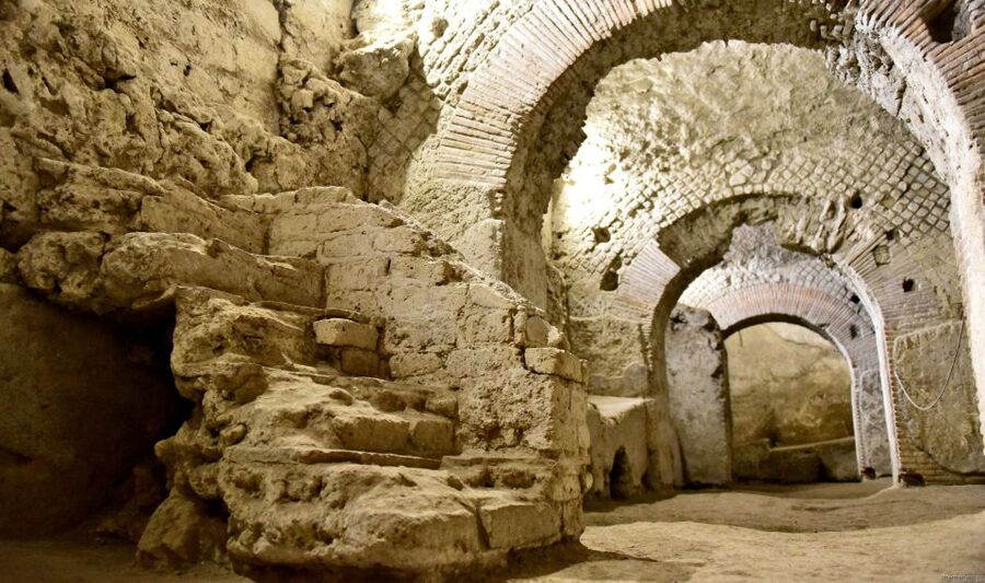 Naples: City Walking Tour w/ Underground Roman Ruins Ticket - Gesù Nuovo and Santa Chiara: Church Art That Actually Changes the Atmosphere