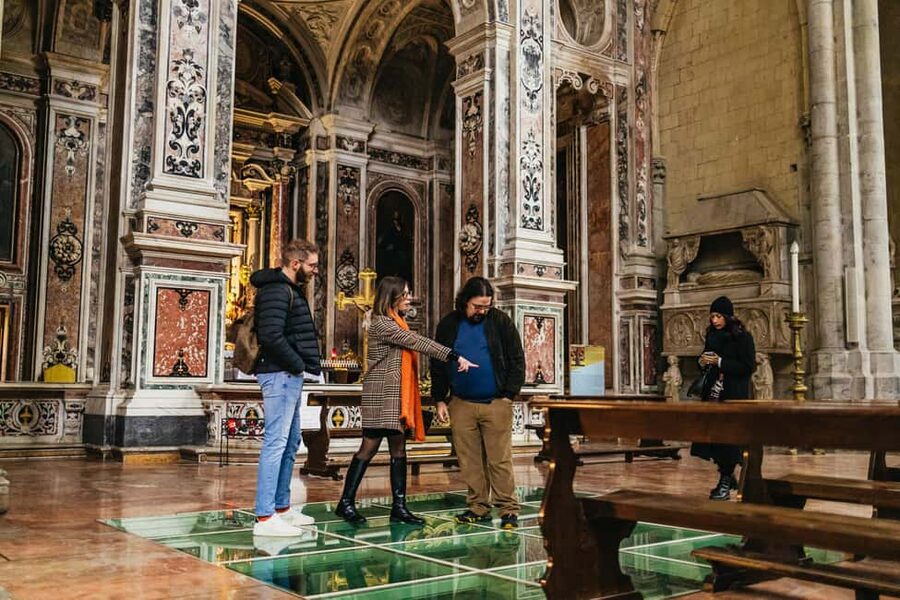 Naples: Old Town Guided Walking Tour - Purgatorio ad Arco and the photo stops that catch your eye