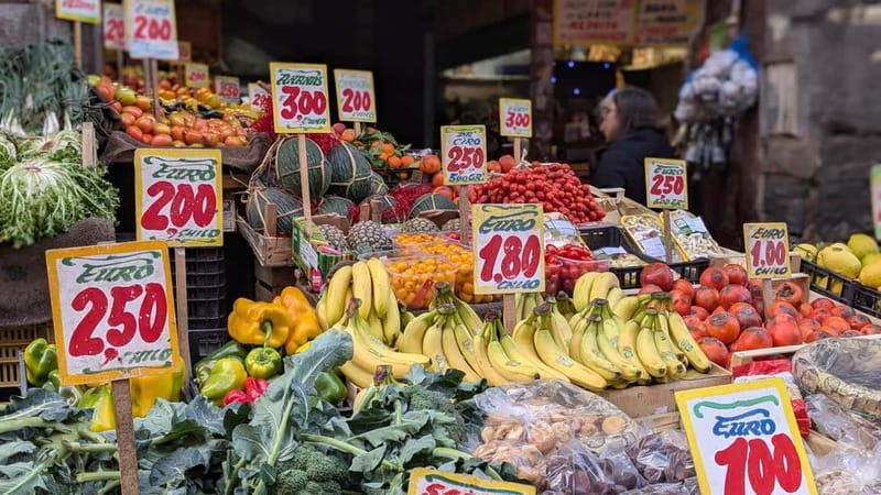 Naples: Street Art, Wine and Food Tasting Walking Tour - Getting oriented near Porta San Gennaro (and why the start matters)