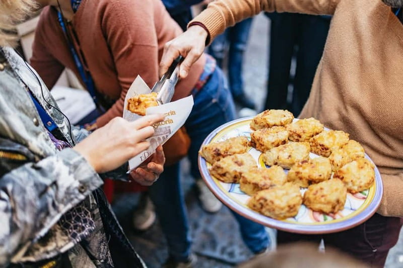 Naples: Street Food Walking Tour with Local Guide - Limoncello factory shot and the spritz tasting: drinks that fit the route